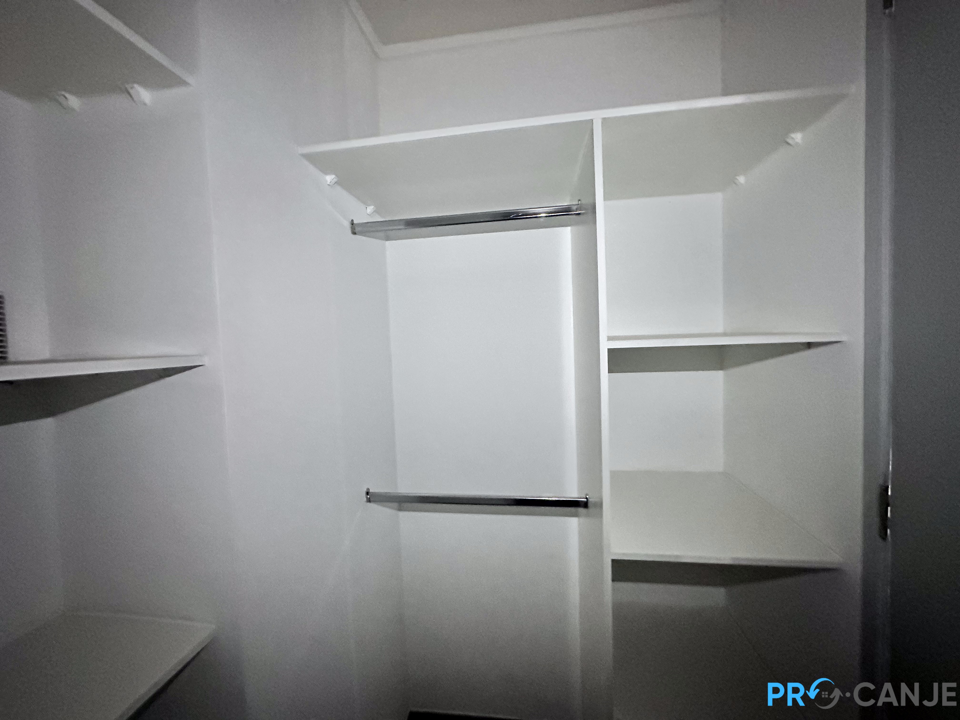 Moderno Departamento con tu propio patio privado en el vibrante Macul