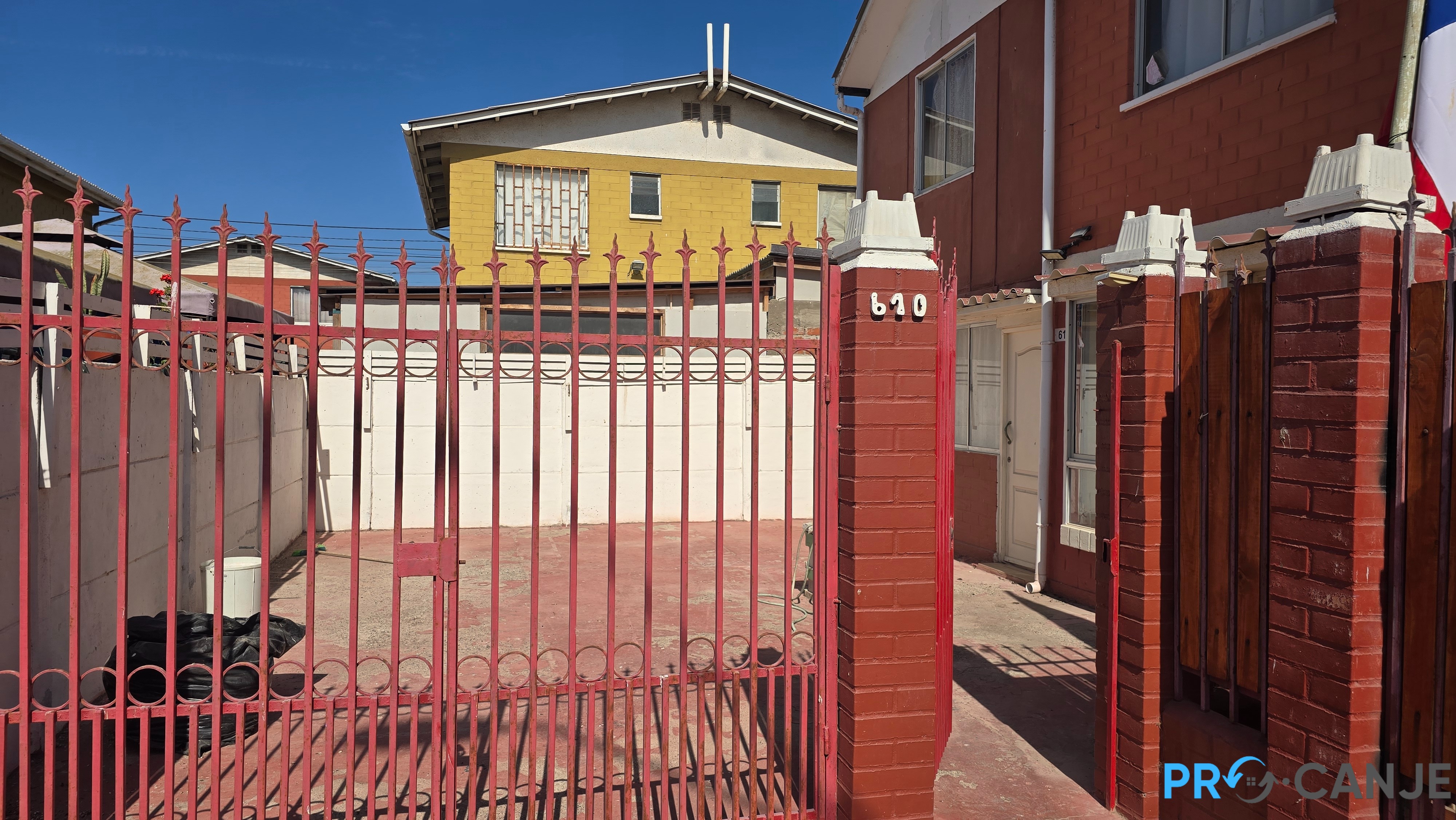 Amplia casa en venta
