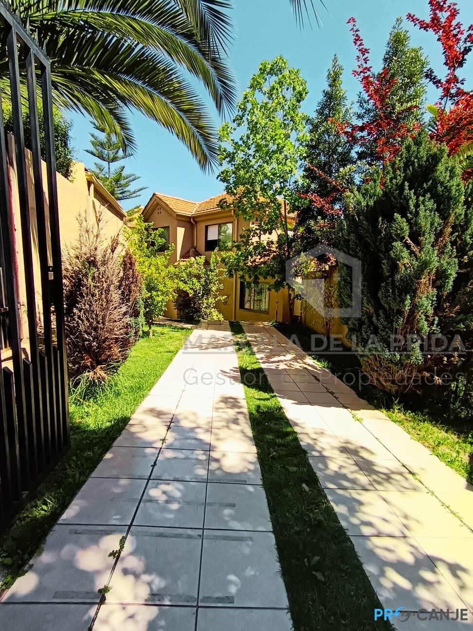 Gran casa en exclusivo condominio Los Algarrobos de La Florida